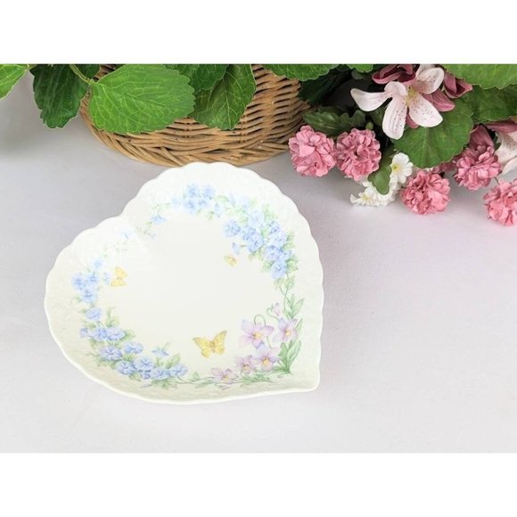 Blue Morning Glories Purple Violas Heart Shaped Jewelry Dish Mother's Day Gift - Picture 3 of 8